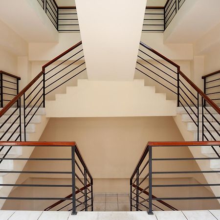 Reddoorz Plus Near Plaza Blok M Джакарта Экстерьер фото